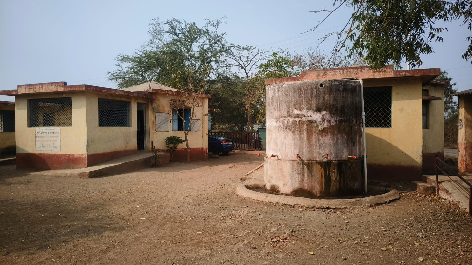 १५ वा वित्त आयोग अंतर्गत शाळेत पिण्याची पाण्याची टाकी